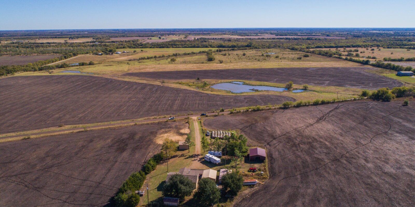 7643 CR 4702 Property