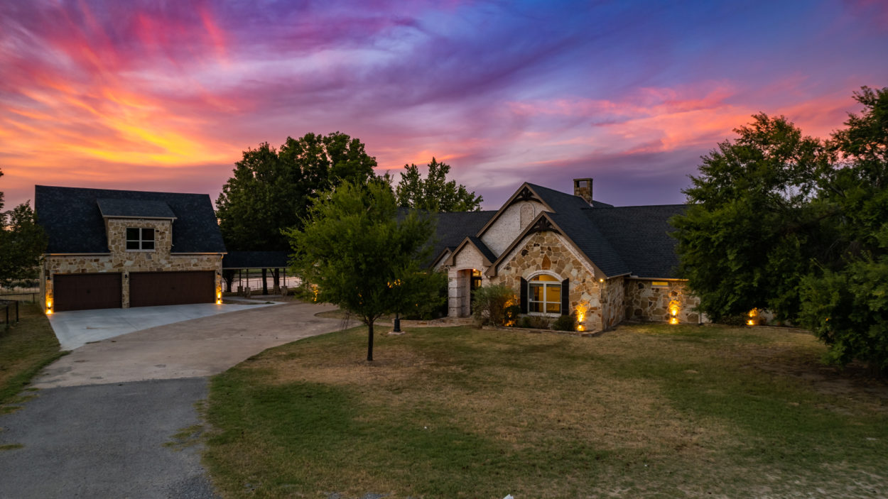 6433 State Hwy 34 Wolfe City TX-0099